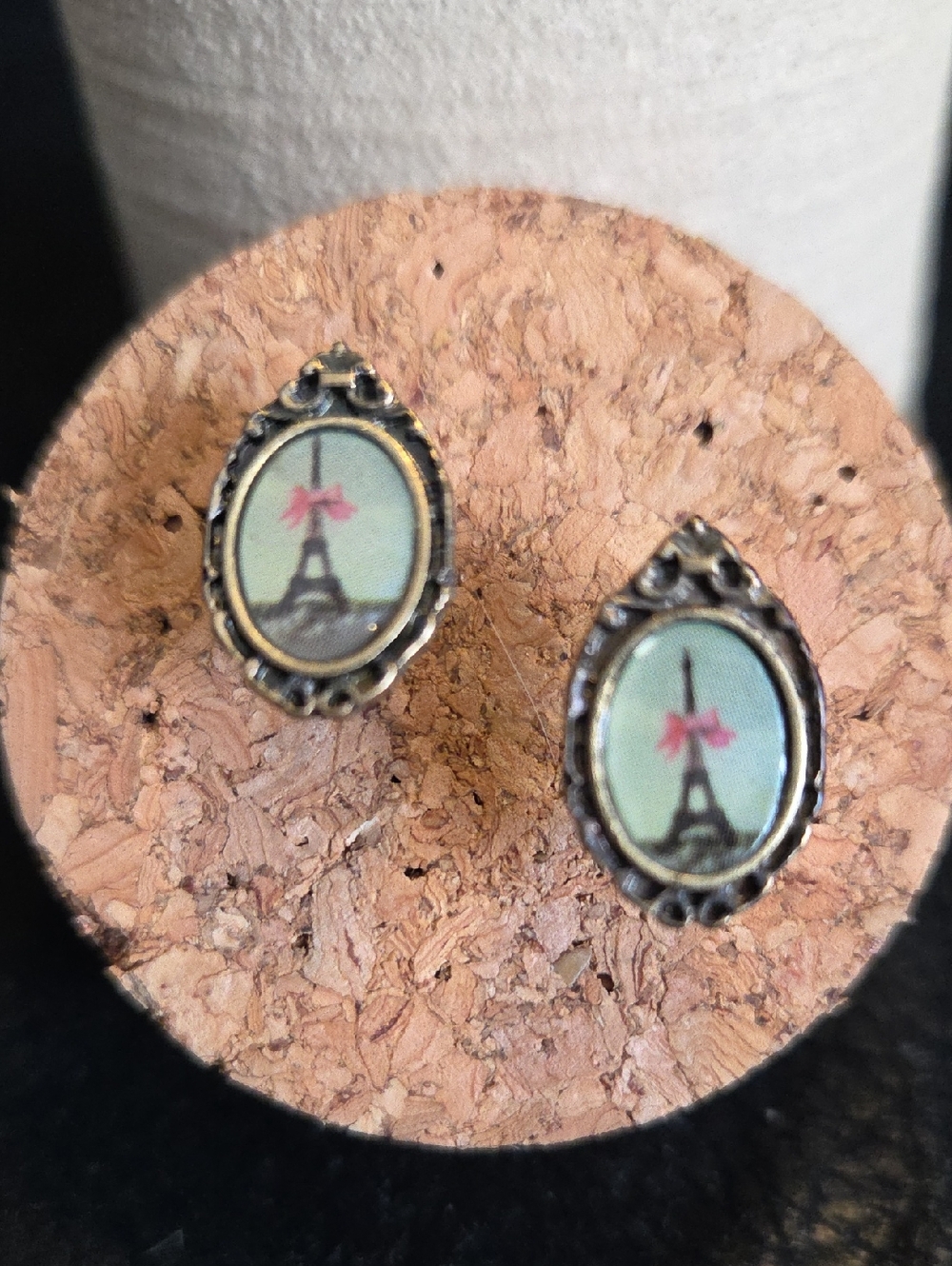 Vintage Eiffel Tower In Oval Stud Earrings — Highlighted With Pink Bow